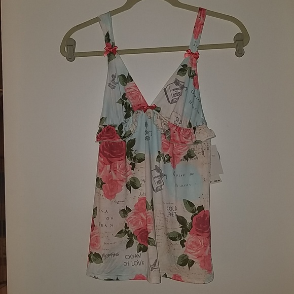 Betsey Johnson Tops - NWT Betsey Johnson SM slinky top